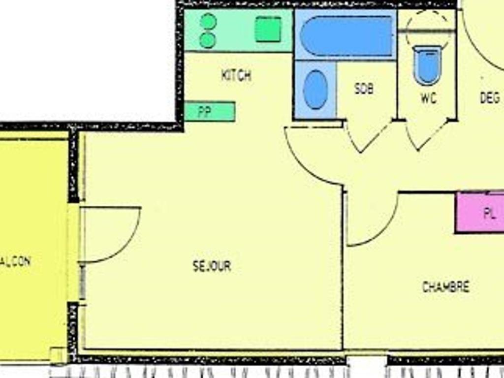 Charmant appart rénové 4 pers, balcon sud, plein centre, proche ski et piscine! - 2