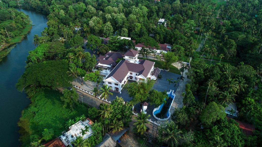 HOTEL HERITAGE PLAZA — Hotel in Kumarakom