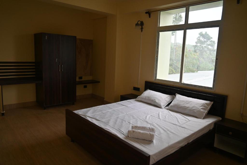 TreeTops Residency photo