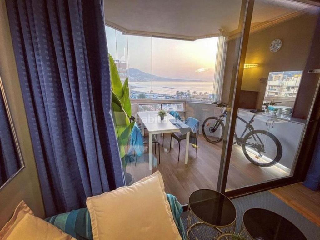 Estudio El Balcón, en primerísima línea de playa. - 2