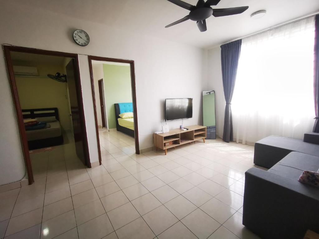 Putatan Platinum Apartment with Pool — Hotel in Kota Kinabalu