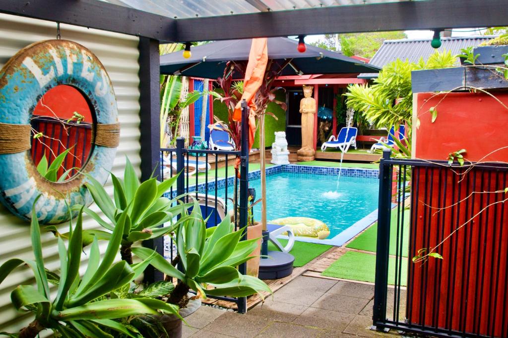 Hideaway Noosa Men Only Beach Resort photo