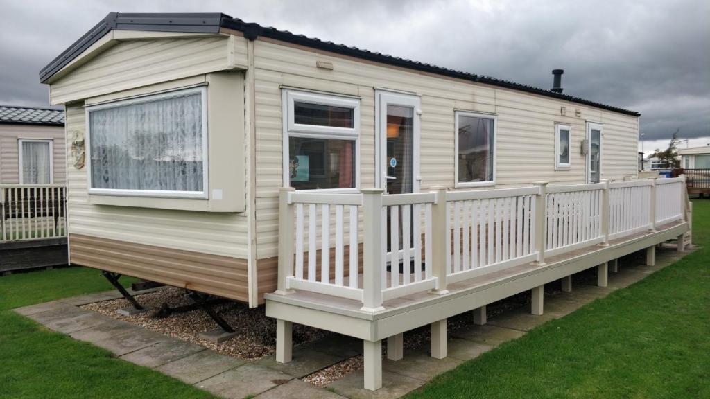 6 Berth heated on The Chase (Albany II), Skegness