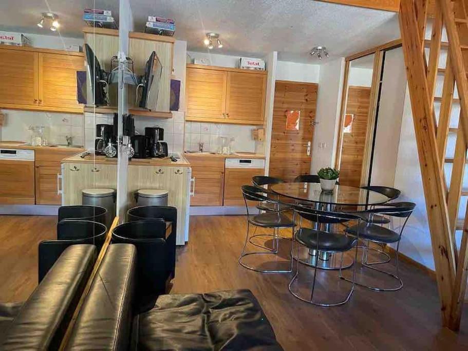 Central 3 bedroom chalet with balcony - 5