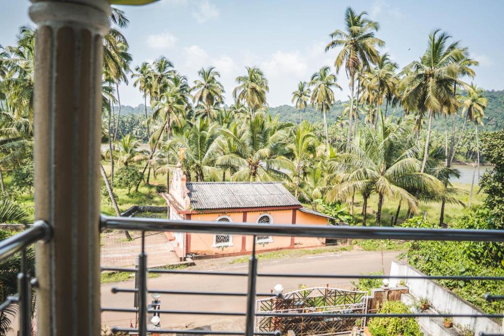 Dhanashree Riverview Hotel Goa photo