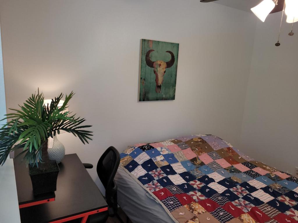 West Jordan room. — Hotel in West Jordan (UT)