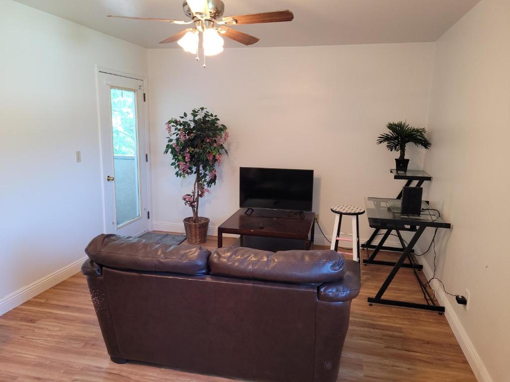 West Jordan room. photo