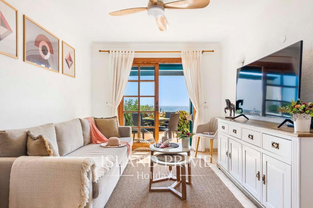 Oceanfront Holiday with Stunning Views LBR650 - 3