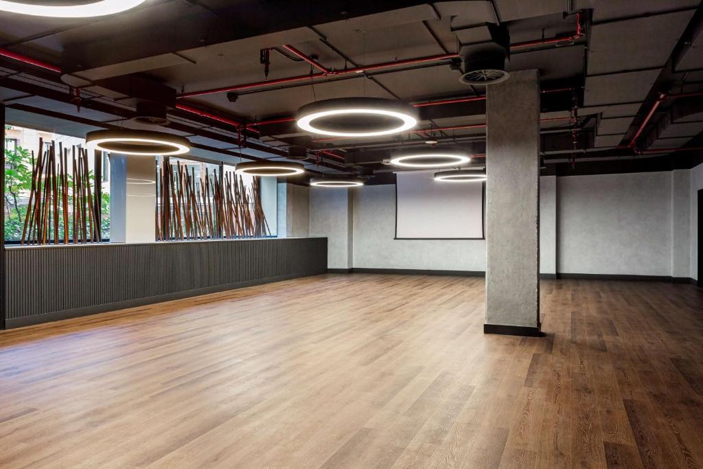 Tárgyalóterem/bálterem