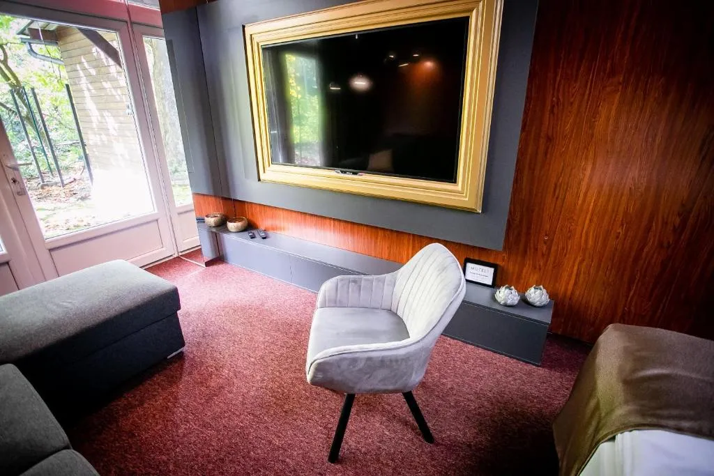 Motel1- A megfizethető luxus!, hotel in Dunaújváros