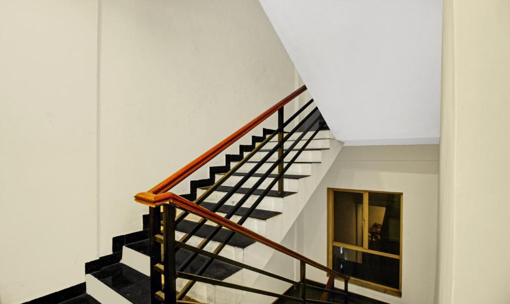 Hotel Transit Express photo