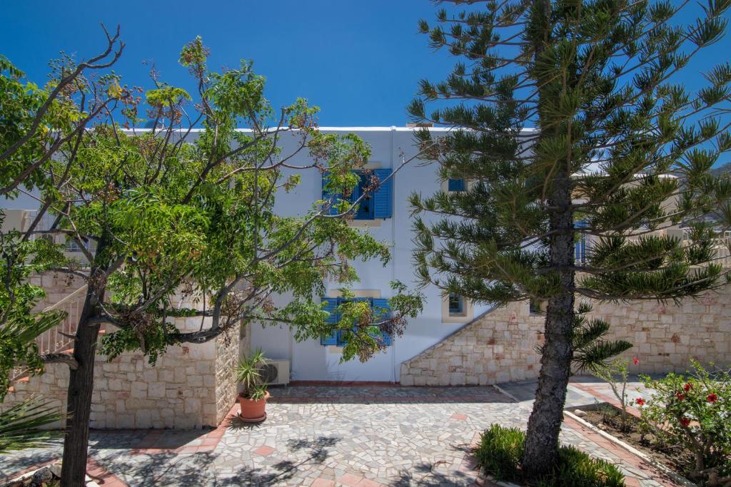 Lofos Apartments — Hotel building in Hersonissos
