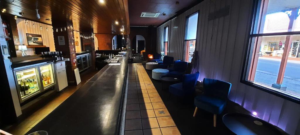 Mt Lyell Motor Inn photo