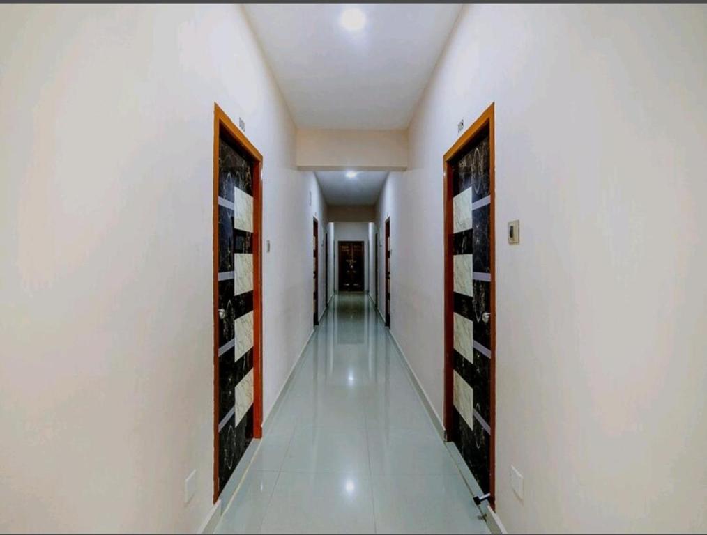 OYO 74790 Nandas Grand