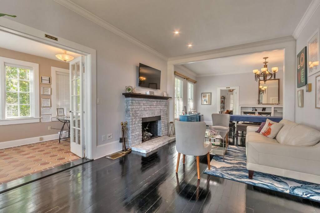 Charming Fox Tail Estate