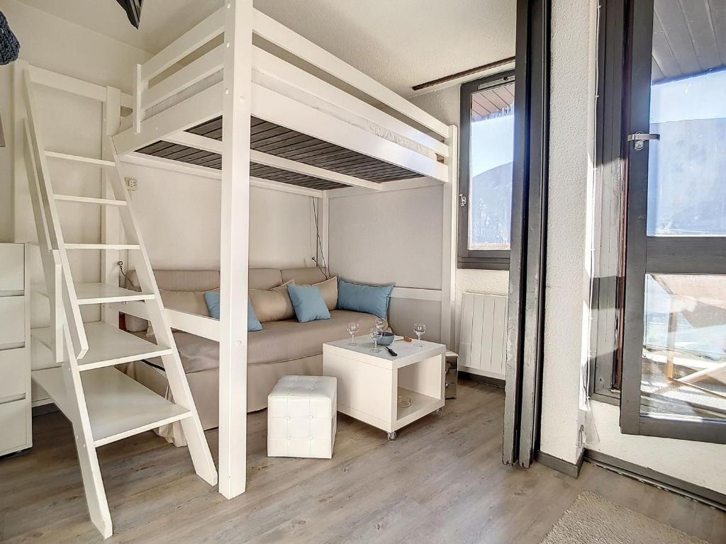 Appartement rénové 2 pièces, balcon, proche pistes - FR-1-344-927 - 2
