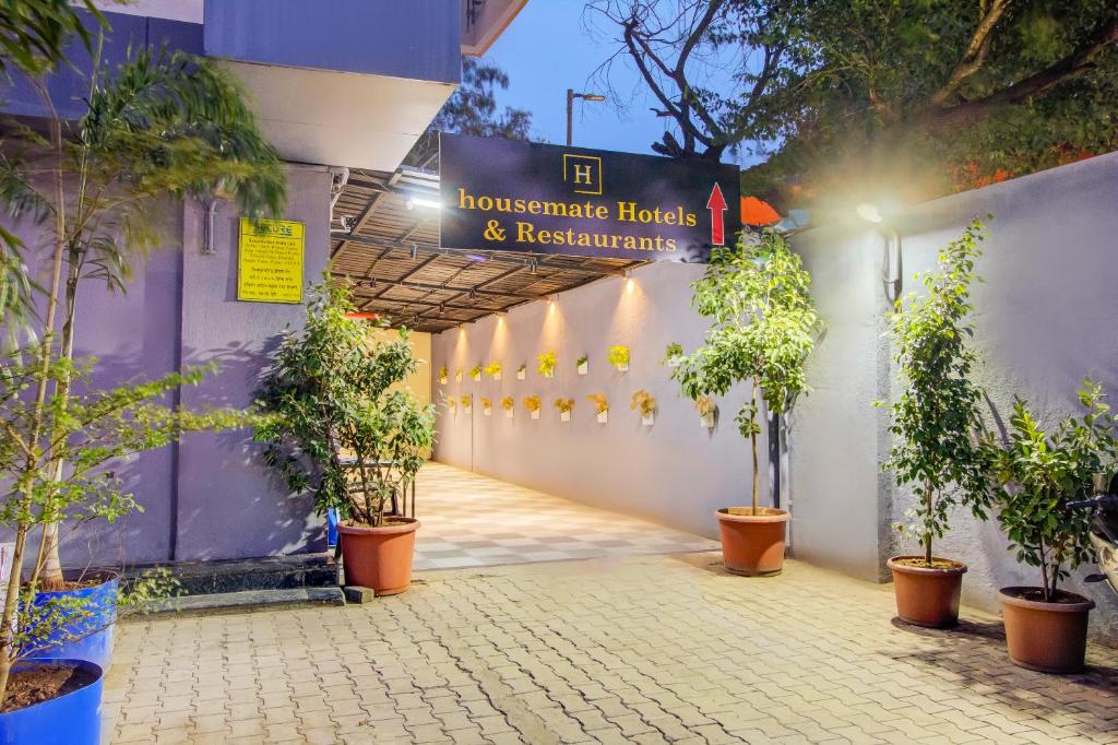 Housemate Hotels photo