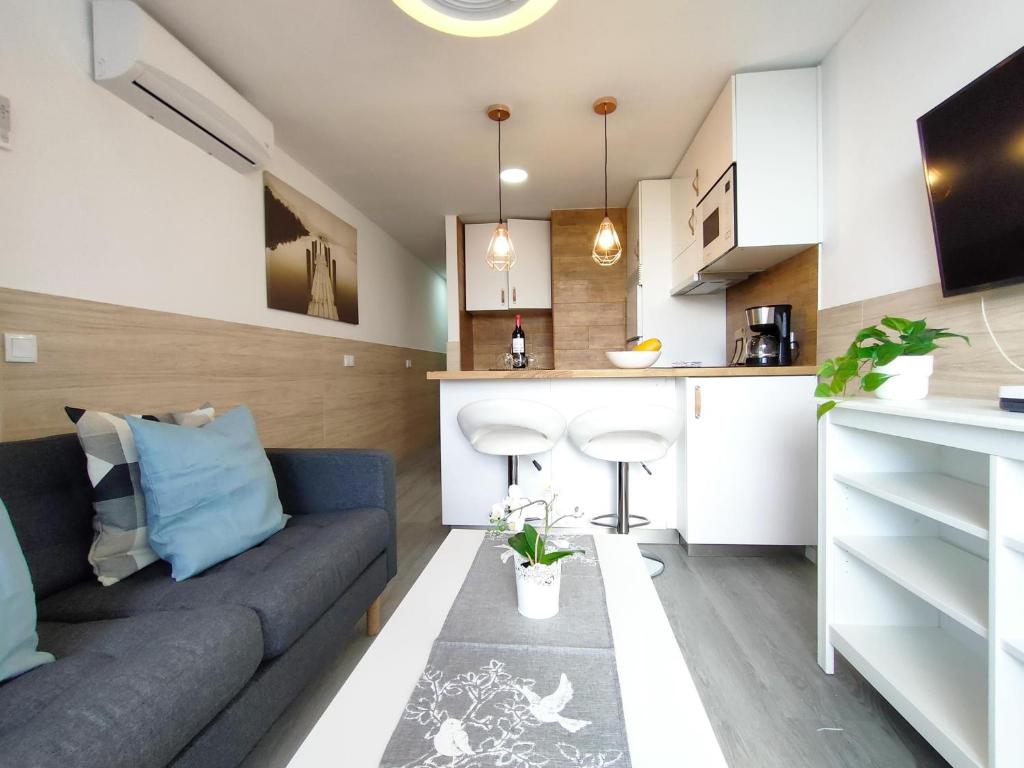 Light Blue Holiday Home - 1