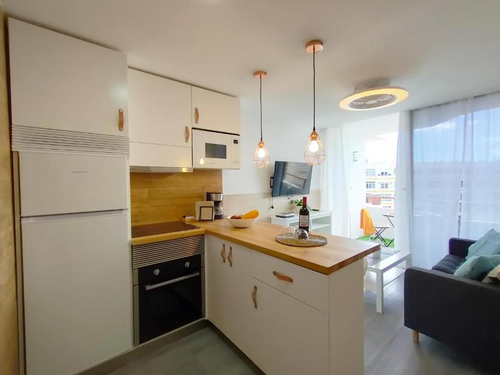 Light Blue Holiday Home - 2