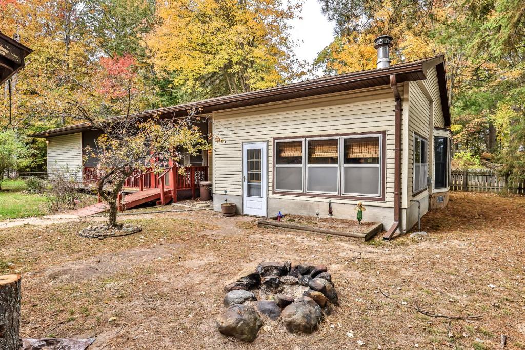 Tranquility Base, Rhinelander