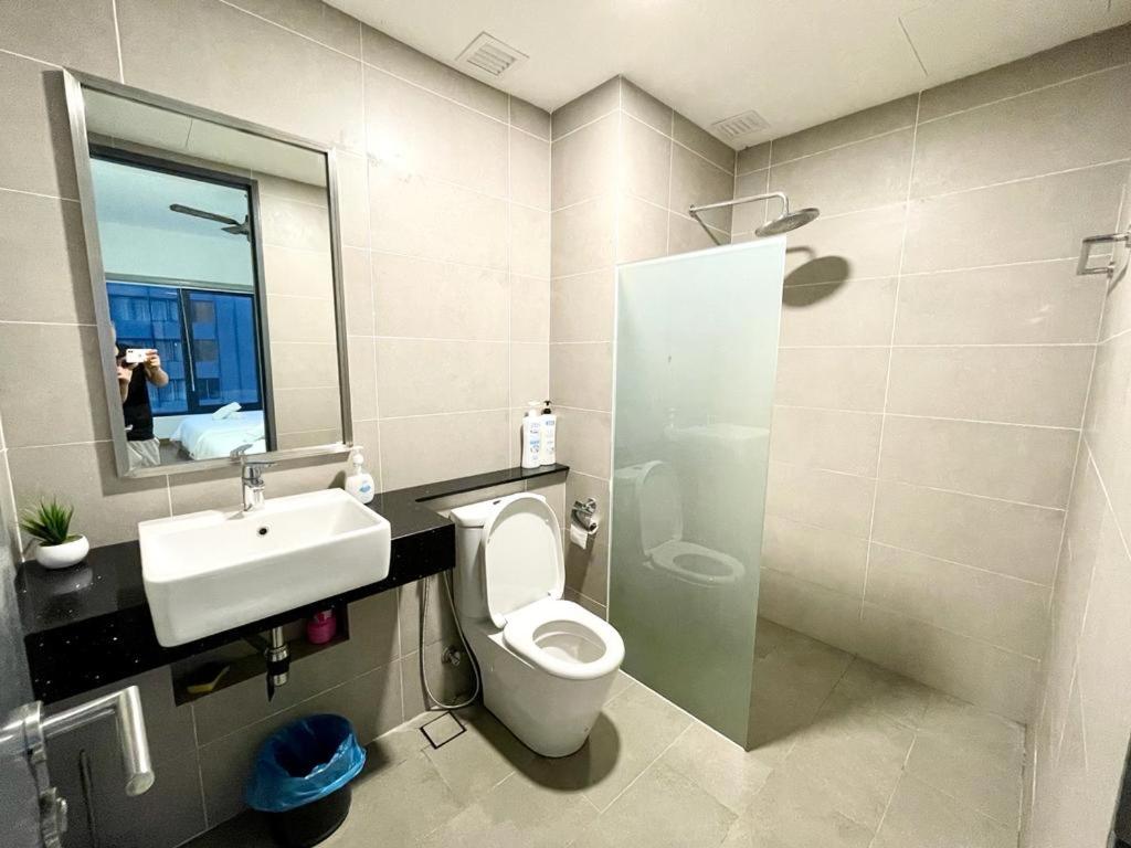 Bright★ Stylish Condo @ 218 Macalister Georgetown photo