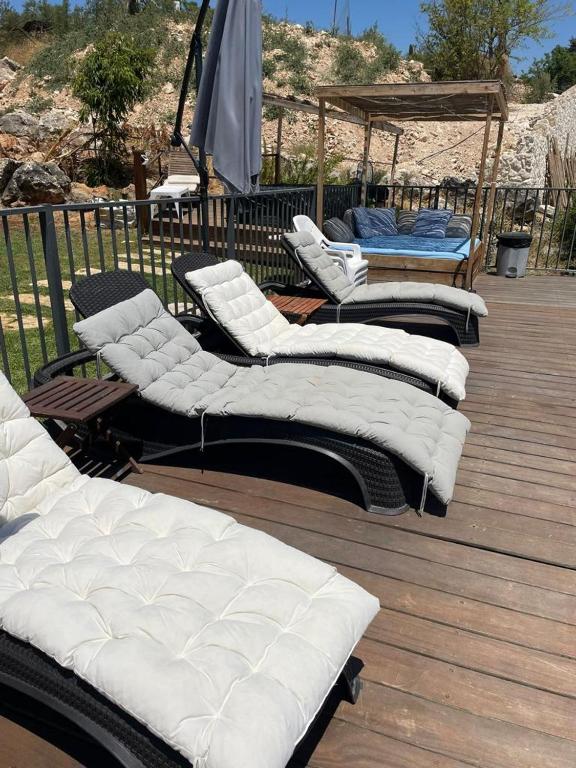 Naftali Estate photo