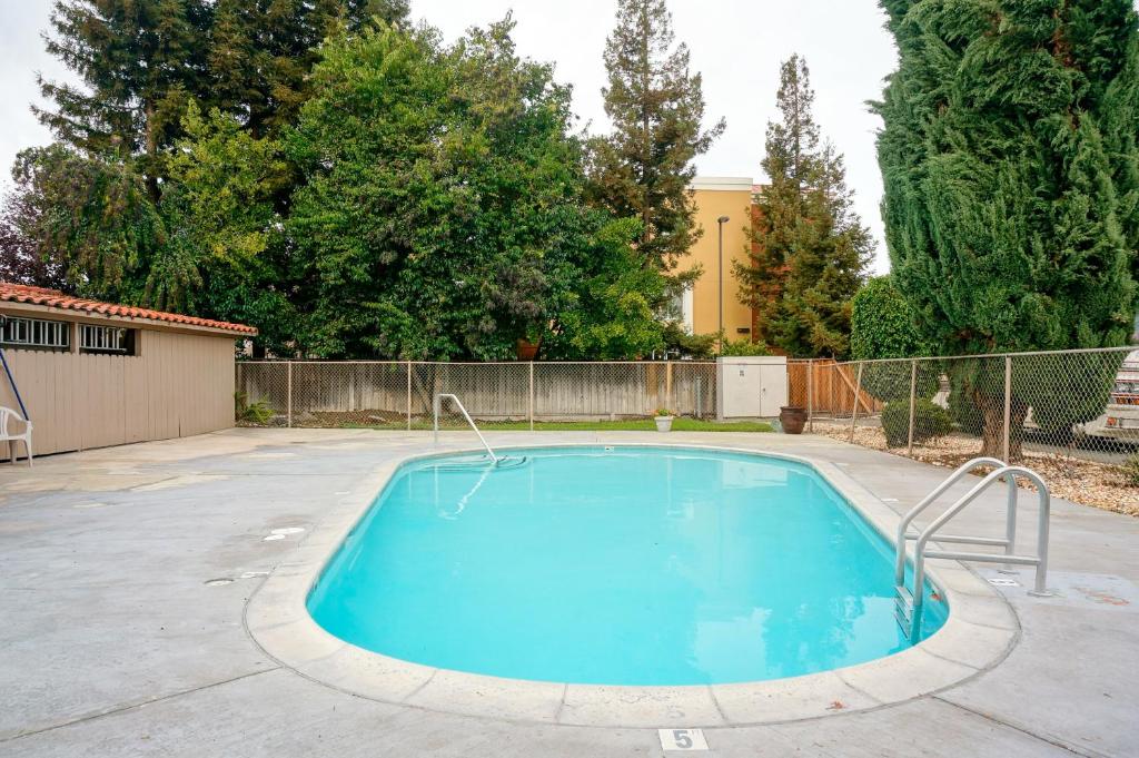 EZ 8 Motel San Jose I Main image 1