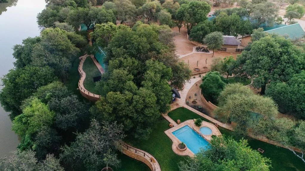 Kwadiwa Ranch, hotel in Baines Drift
