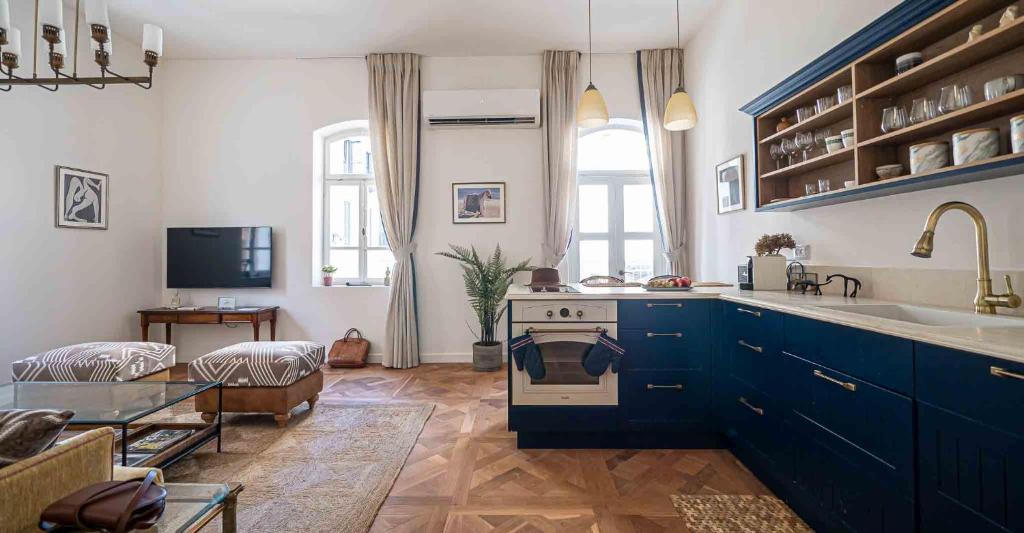 VELLER Shemaiah Apt #3, Tel Aviv