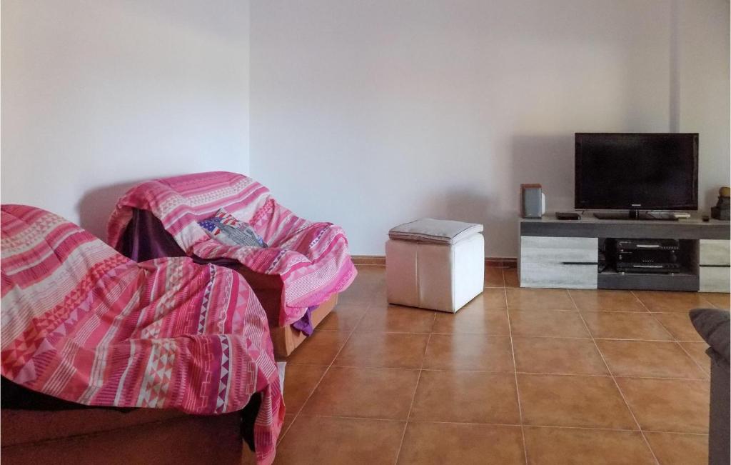 Stunning home in Grao with WiFi, 3 Bedrooms and Outdoor swimming pool photo
