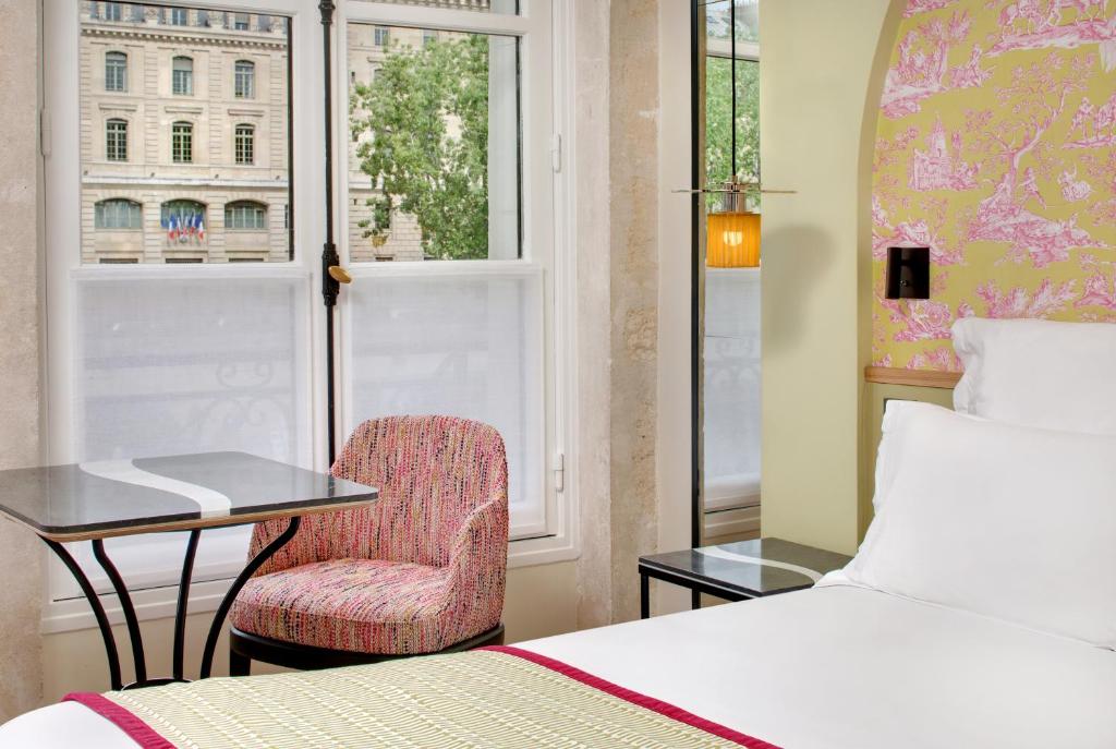 Hotel Room 2