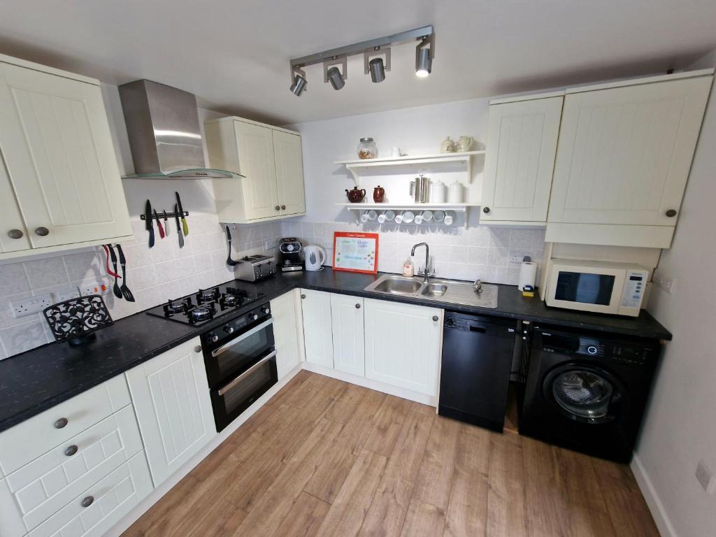 Coastal Cottage in Ilfracombe, North Devon photo 3