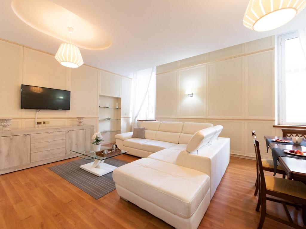 The Best Rent - Stylish one-bedroom apartment in Piazza Barberini - 2