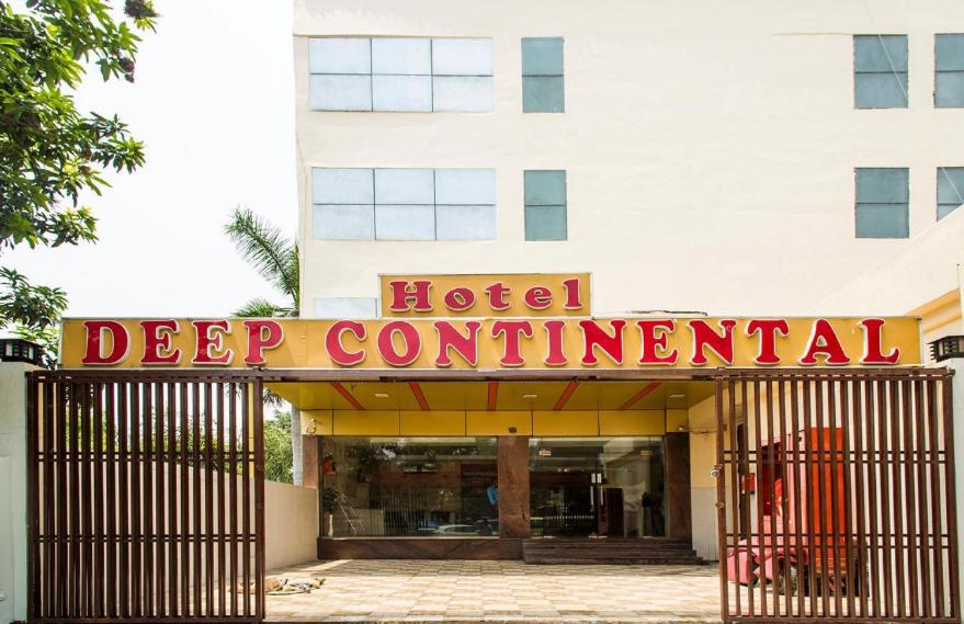 HOTEL DEEP CONTINENTAL BY WB Inn — Hotel in Azamgarh
