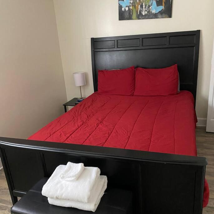 Amazing 1-Bedroom unit with Free parking
