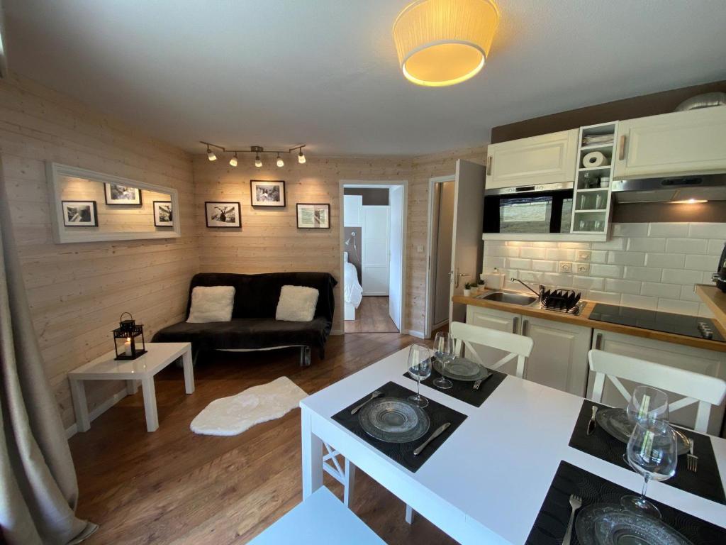 Appartement moderne avec terrasse, 6 personnes, parking inclus - FR-1-198-217 - 4