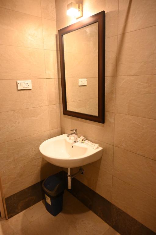 HOTEL SMS GRAND IMPERIAL VELLORE photo