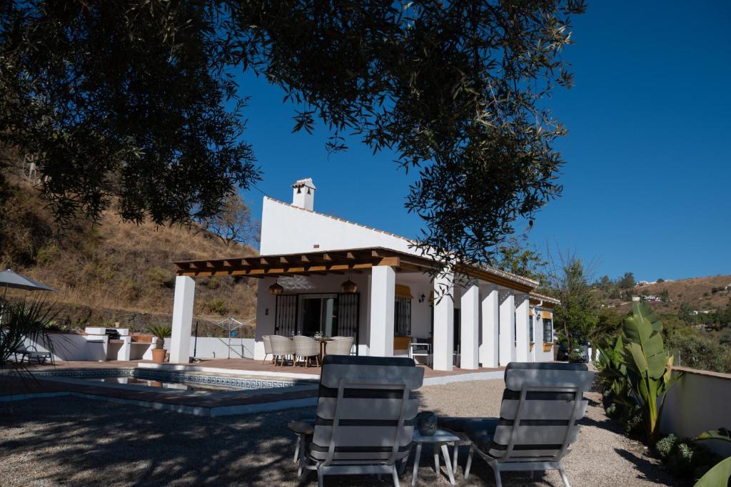 Casa Calmante - Stunning 3-bedroom Villa with Private Pool - 4
