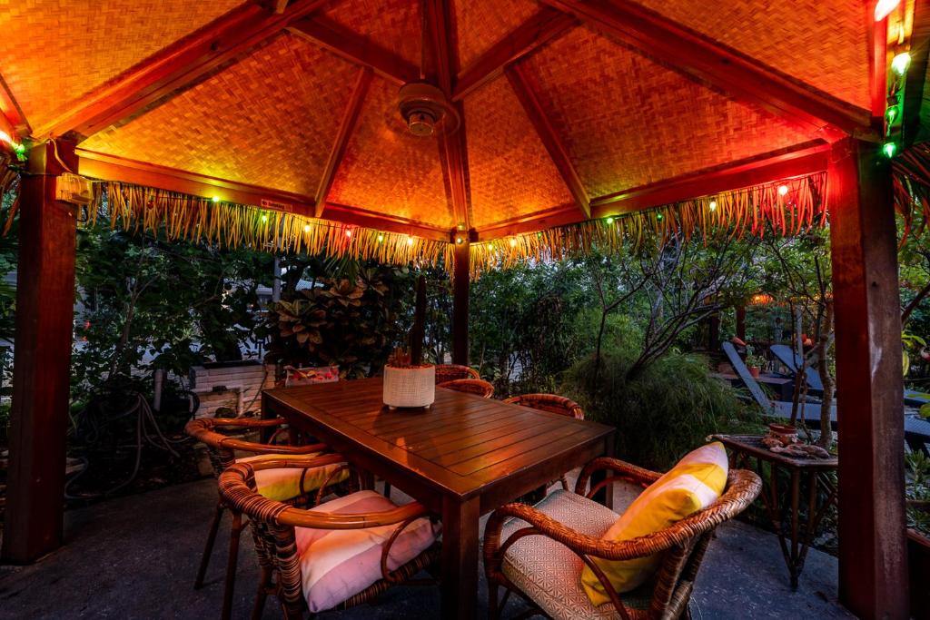 The Desoto - Oceanview Inn