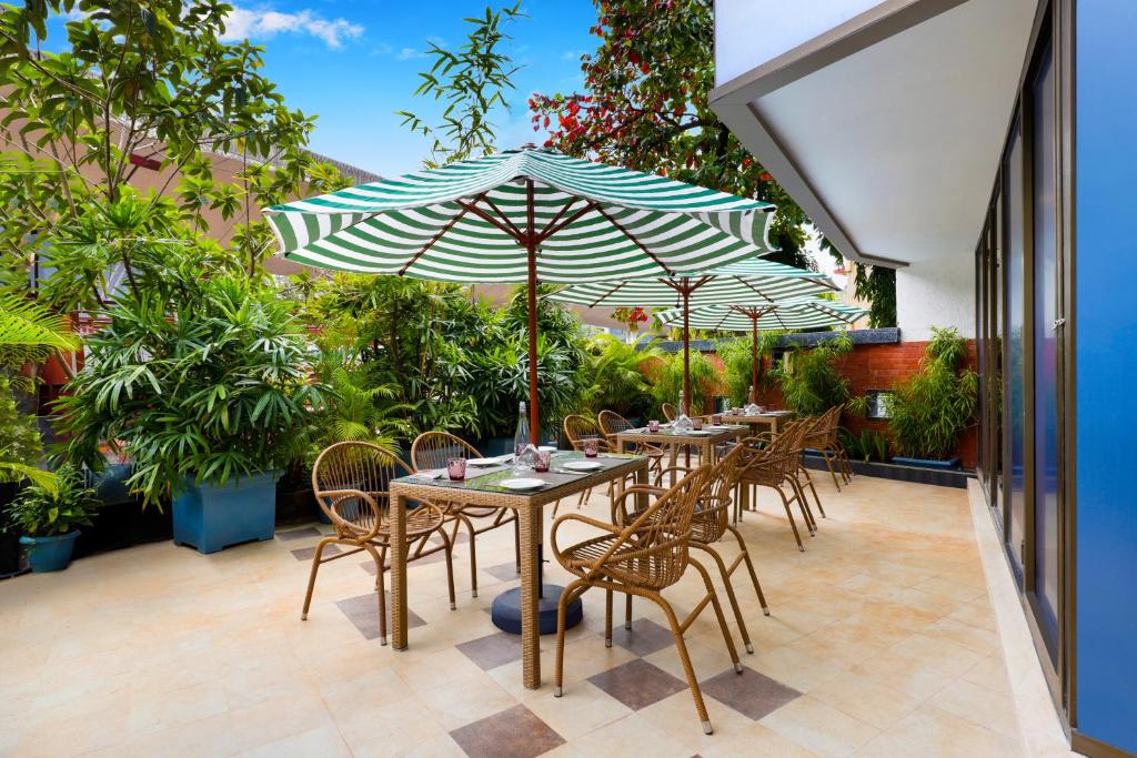 Lemon Tree Hotel- Kalina, Mumbai photo