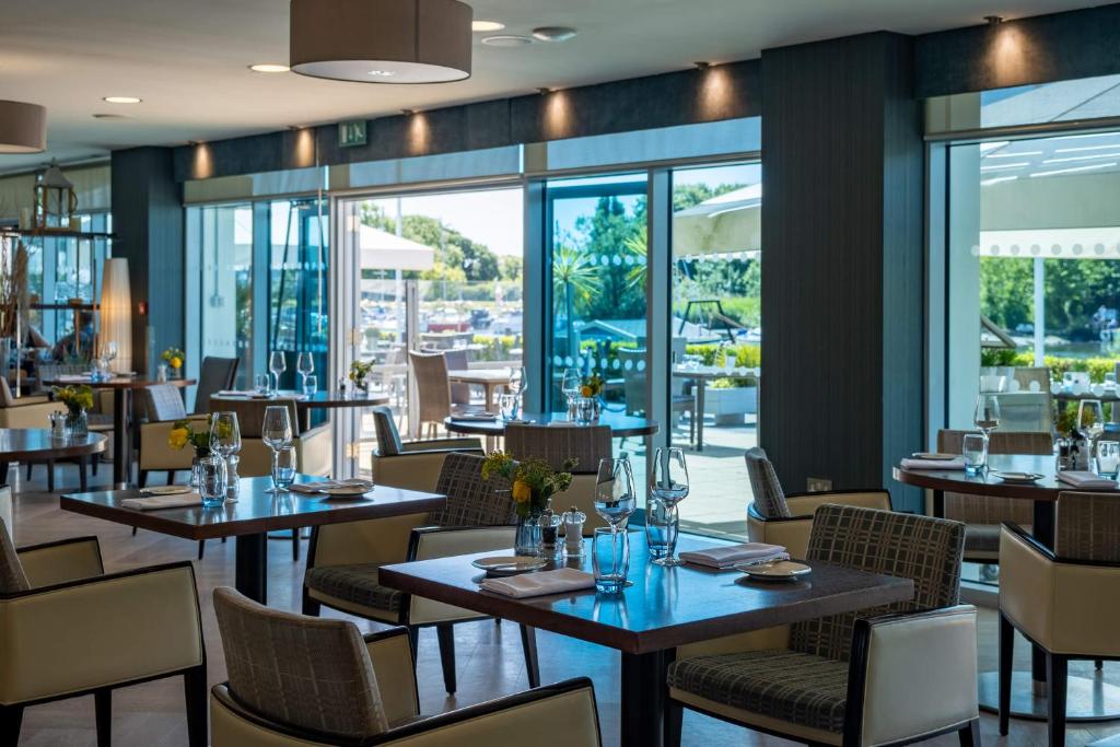 Captain's Club Hotel & Spa photo