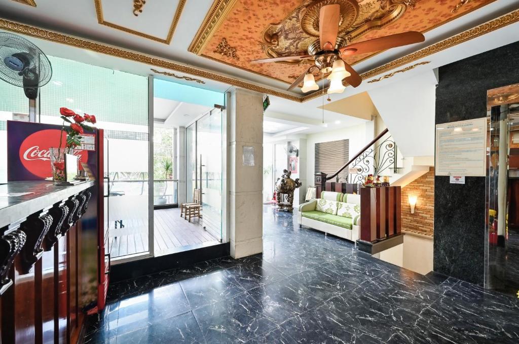 Quang Hoa Airport Hotel