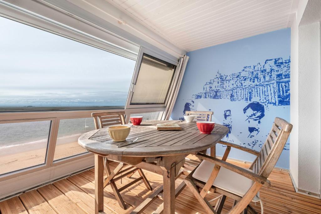 Face à la mer, appartement sous les toits pour 4 - 4