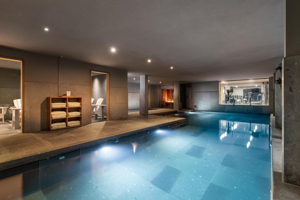 Swimming pool, Santa Luzia ArtHotel. in Guimaraes