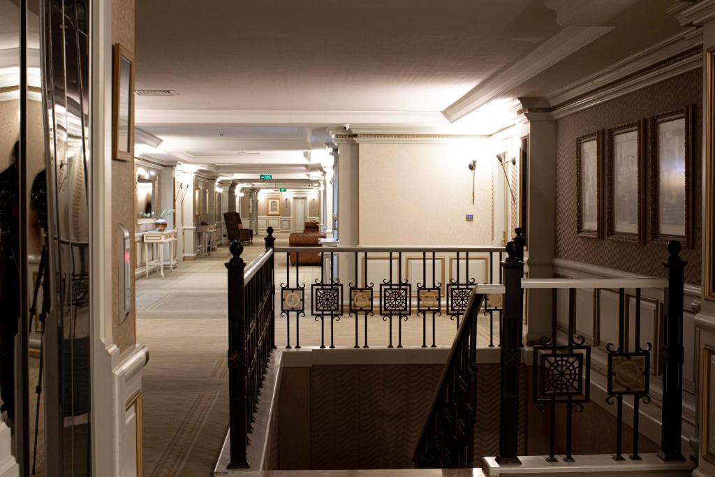 Sapphire Inn Hotel photo