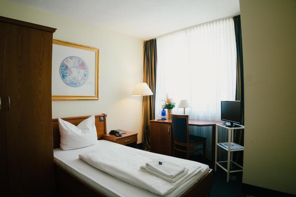 Altstadthotel St. Georg photo