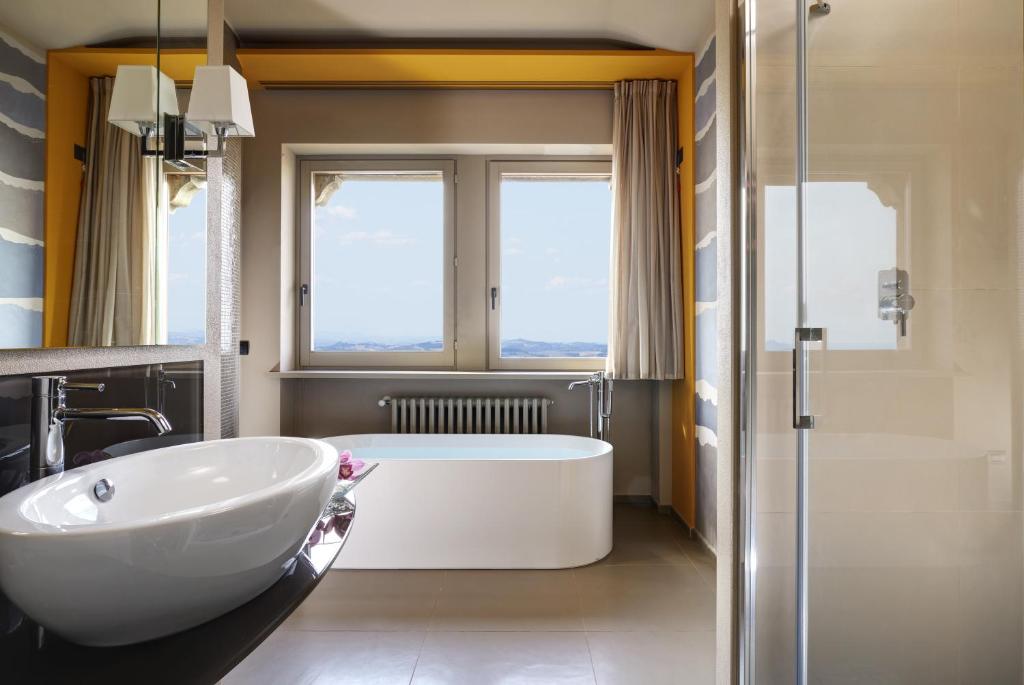 Titano Suites photo