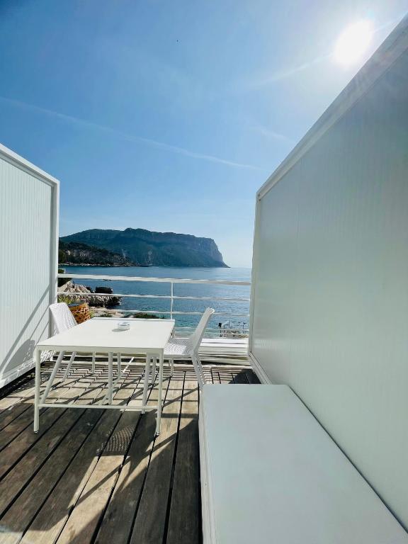 Hotel de La Plage - Mahogany - 3