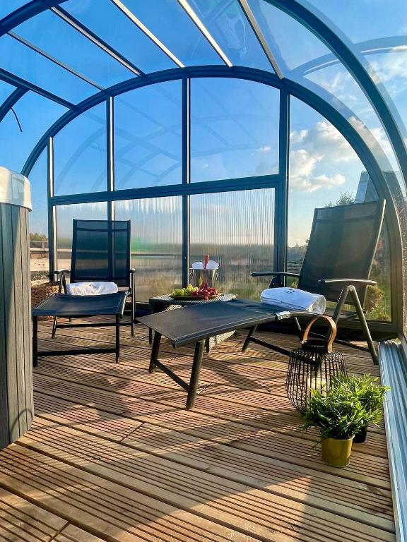 Osada Skoczkowo komfortowe domki z prywatnymi wannami hot-tub nad jeziorem- sauna- balia- prywatny s 전경
