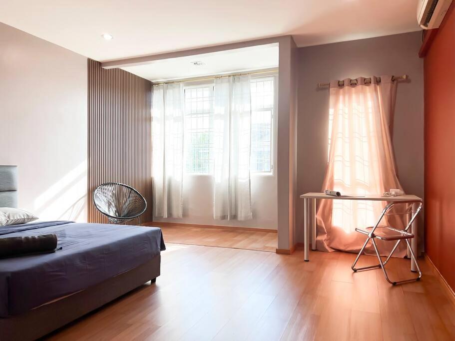 8 pax house . Chill Relax Home . Town . 4BR3BA photo